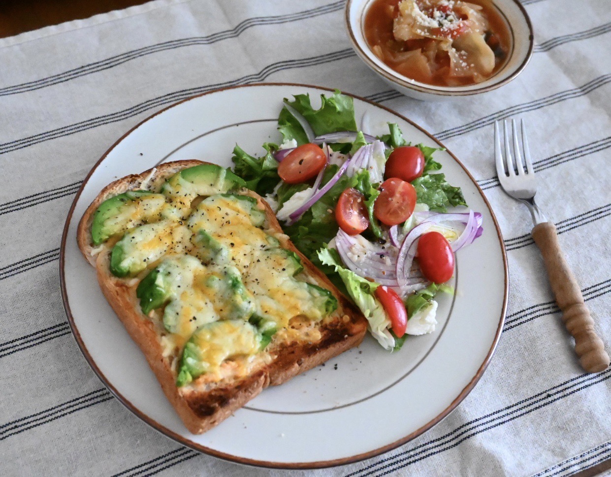 アボカドトースト